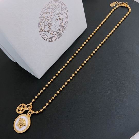Versace necklace 11lyh100